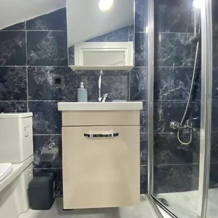 Cozy Loft Flat 2 Min To Trump Mall And Metrobus アパート