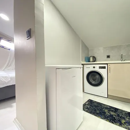Cozy Loft Flat 2 Min To Trump Mall And Metrobus アパート イスタンブール
