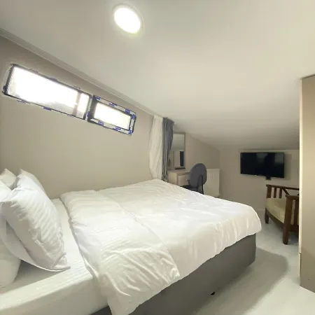 Cozy Loft Flat 2 Min To Trump Mall And Metrobus Κωνσταντινούπολη